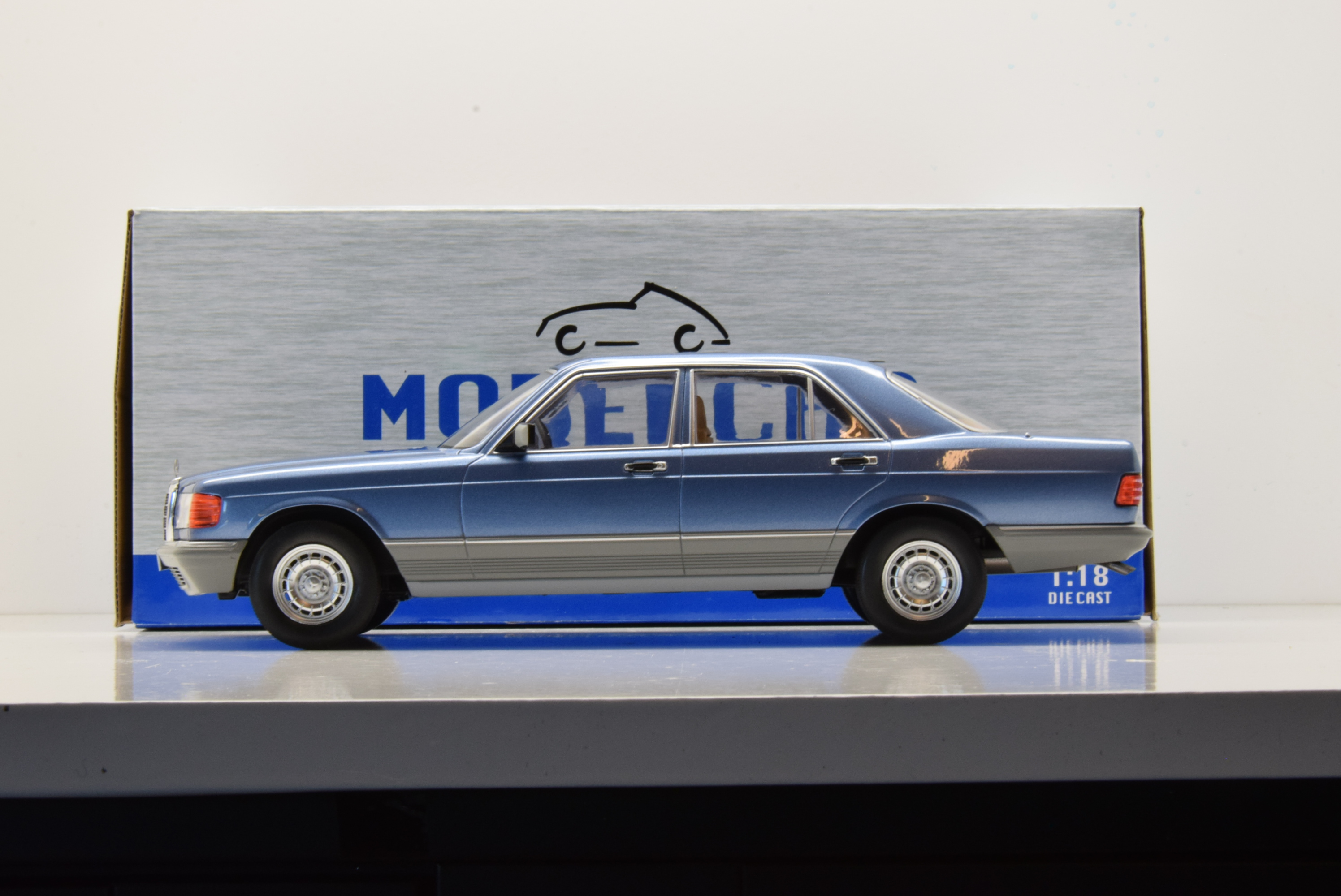 1:18 Mercedes Classe S W126 1979 - Bleu 